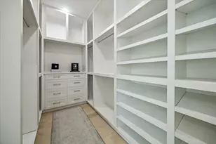 1302 Springrock Ln, Houston, TX 77055 - Photo 16