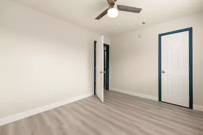 7534 Eight Willows Road, Houston, TX 77489 - Photo 18