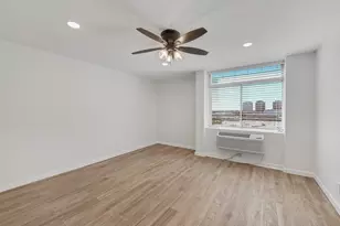 7520 Hornwood Dr, Houston, TX 77036 - Photo 16