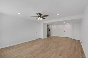 7520 Hornwood Dr, Houston, TX 77036 - Photo 20