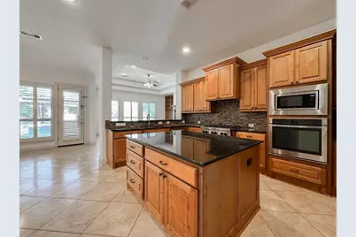 14 Spincaster Dr, Spring, TX 77389 - Photo 18