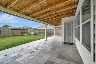 1511 Squire Dr, Baytown, TX 77521 - Photo 6