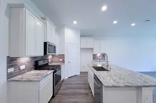 907 Youth Water Rd, Montgomery, TX 77316 - Photo 4