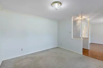 8018 Holiday Lane, Houston, TX 77075 - Photo 10