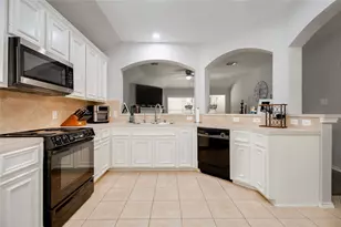 3210 Mystic Port Ln, League City, TX 77573 - Photo 6