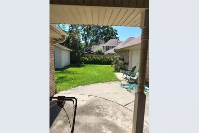 12595 E Sagittarius Drive E, Willis, TX 77318 - Photo 6