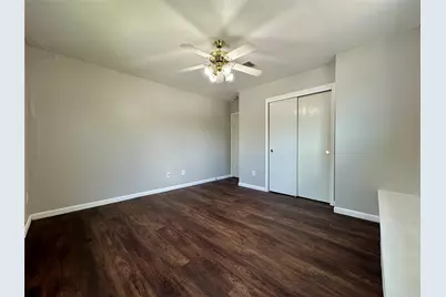 8607 Heather Bluff Court, Houston, TX 77075 - Photo 10