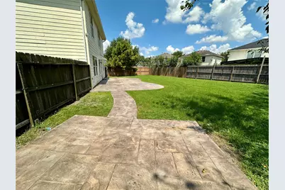 8607 Heather Bluff Court, Houston, TX 77075 - Photo 26
