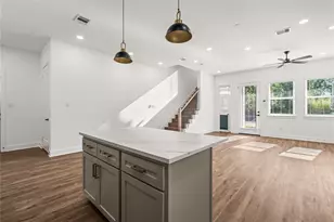 1912 Schweikhardt St, Houston, TX 77020 - Photo 8
