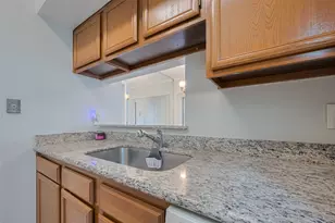 2025 Augusta Dr, Houston, TX 77057 - Photo 20