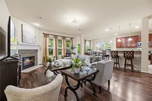 13301 Misting Falls Ln, Pearland, TX 77584 - Photo 4
