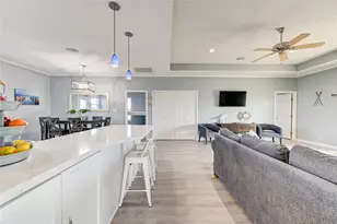 14110 Miramar Dr, Galveston, TX 77554 - Photo 12