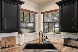 1226 Sunset Ln, La Marque, TX 77568 - Photo 10