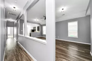 2335 Spring Hollow Dr, Baytown, TX 77521 - Photo 32