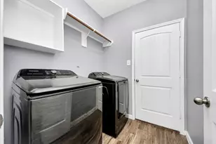 2335 Spring Hollow Dr, Baytown, TX 77521 - Photo 18