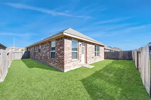 2335 Spring Hollow Dr, Baytown, TX 77521 - Photo 20