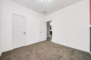 2335 Spring Hollow Dr, Baytown, TX 77521 - Photo 14