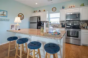 844 S Sage Rd, Crystal Beach, TX 77650 - Photo 8