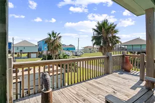 844 S Sage Rd, Crystal Beach, TX 77650 - Photo 2