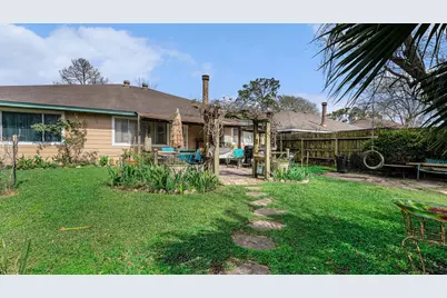 2170 Pilgrims Point Drive, Friendswood, TX 77546 - Photo 24