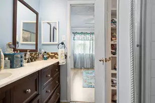 2170 Pilgrims Point Dr, Friendswood, TX 77546 - Photo 16