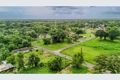 620 Austin Street, West Columbia, TX 77486 - Photo 18