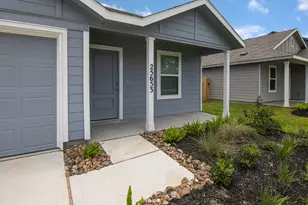 25653 Rose Creek Dr, Cleveland, TX 77328 - Photo 2