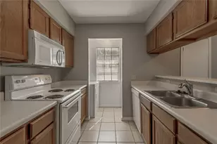 2402 Sycamore Ave, Huntsville, TX 77340 - Photo 10