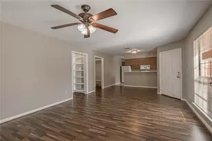 2402 Sycamore Ave, Huntsville, TX 77340 - Photo 8