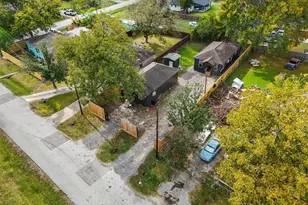 4611 W Hunting St, Houston, TX 77026 - Photo 1