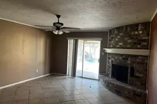 13610 Lynnwood Ln, Sugar Land, TX 77498 - Photo 6