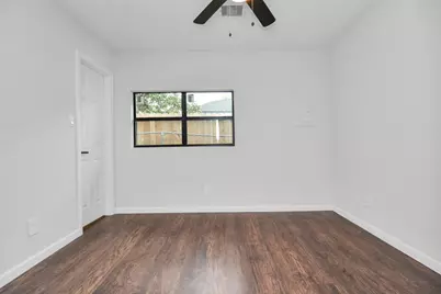 262 1/2 De Boll Street, Houston, TX 77022 - Photo 10