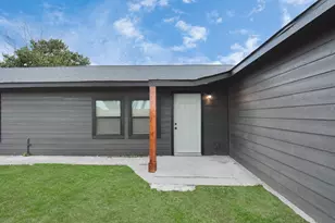 262 1/2 De Boll St, Houston, TX 77022 - Photo 1
