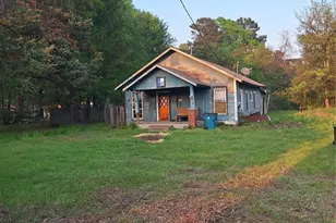 518 N Live Oak St, Carthage, TX 75633 - Photo 2