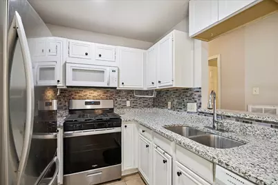 18284 Hollyberry Ct, Porter, TX 77365 - Photo 2