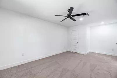 8658 Sonneville Drive, Houston, TX 77080 - Photo 14
