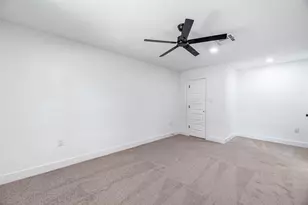8658 Sonneville Dr, Houston, TX 77080 - Photo 14
