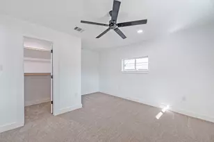 8658 Sonneville Dr, Houston, TX 77080 - Photo 20