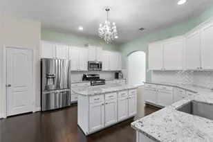 2606 Tacoma Springs Dr, Conroe, TX 77304 - Photo 2