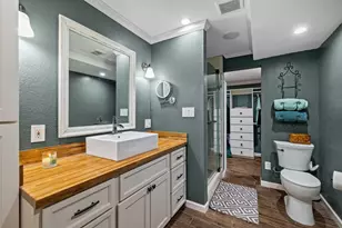 1416 N Avenue F, Freeport, TX 77541 - Photo 8