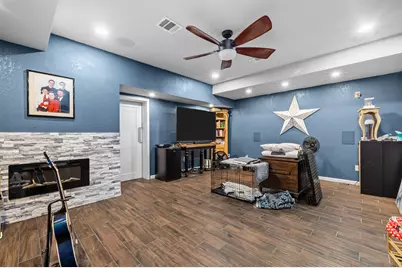 1416 N Avenue F, Freeport, TX 77541 - Photo 12