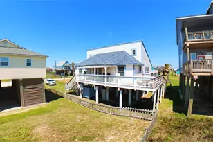 114 Sand Dune Ct, Surfside Beach, TX 77541 - Photo 2