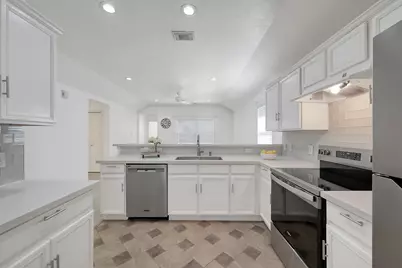 50 Thicket Grove Place, The Woodlands, TX 77385 - Photo 8