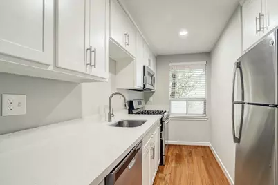 2643 Greenbriar Street #4, Houston, TX 77098 - Photo 2
