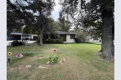 2890 W Lucas Drive, Beaumont, TX 77706 - Photo 36