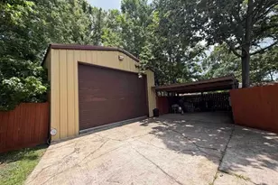 2890 W Lucas Dr, Beaumont, TX 77706 - Photo 2