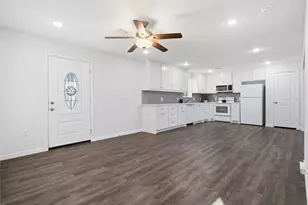 6623 County Rd 4, Damon, TX 77430 - Photo 12