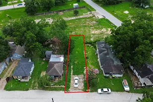 206 Clark St, Richmond, TX 77469 - Photo 1