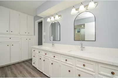 7703 Quail Meadow Drive, Houston, TX 77071 - Photo 6