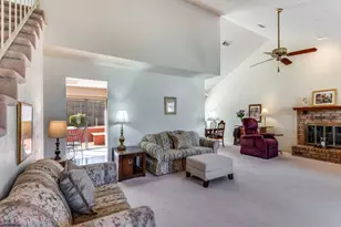 500 Thorn Wood Dr, Euless, TX 76039 - Photo 4